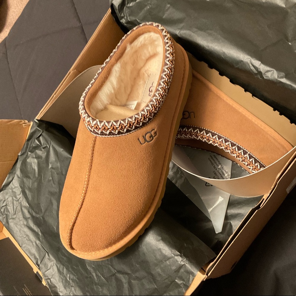 COPY - Brand NEW UGG Tasman  size 10 M